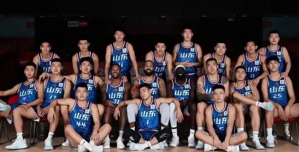 乐竞体育全站-关于江苏男篮备战对抗浙江队，全队精气神十足的信息