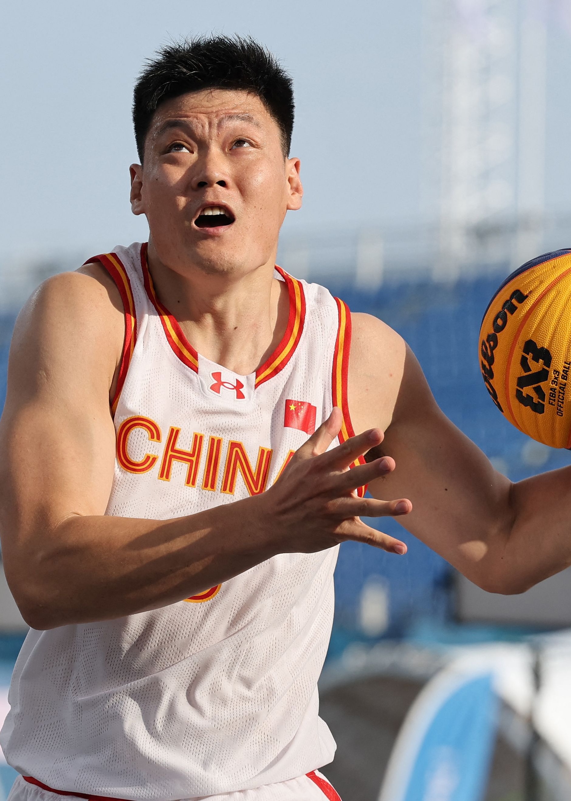 三人男篮-中国男篮16-21荷兰张宁7分4篮板的简单介绍