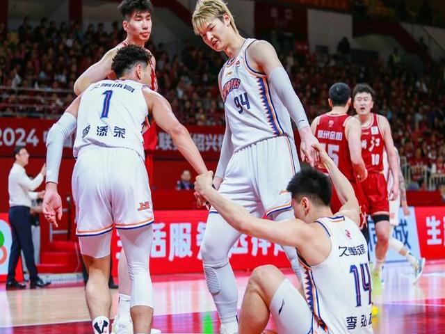 关于上海申花挑战福建队，实力碾压对手取得胜利的信息