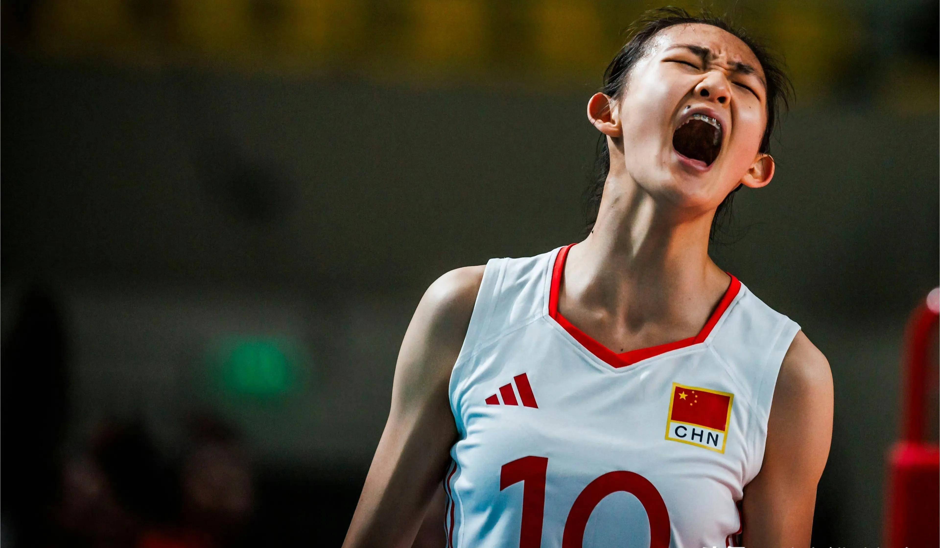 乐竞体育登录入口-意大利土耳其保持不败！中国女排降至第七，总决赛+保级名额分析的简单介绍