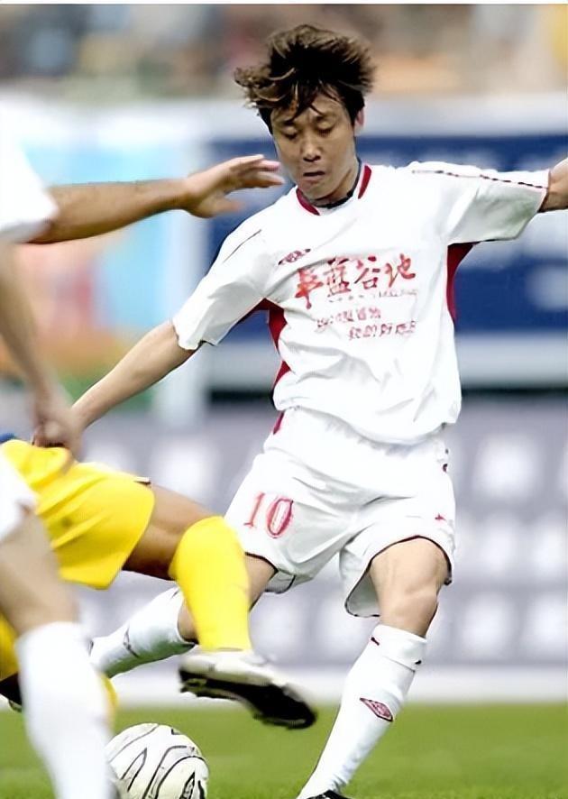 国脚高峰：抛弃那英、放弃刚出生儿子，19年后现状如何？