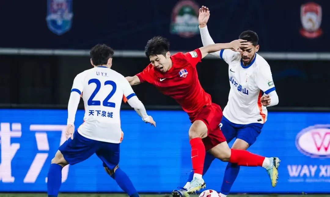 中超中甲赛果：上海申花3-1北京国安，深圳新鹏城4-0胜青岛海牛