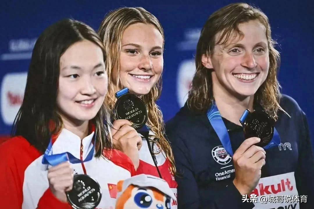破亚洲纪录！李冰洁逆转美国名将莱德基夺世锦赛女子400自银牌