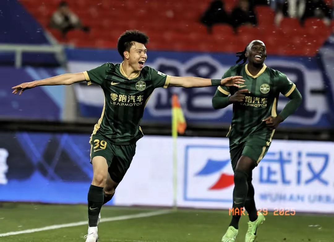关于武汉三镇0-4不敌浙江队的信息