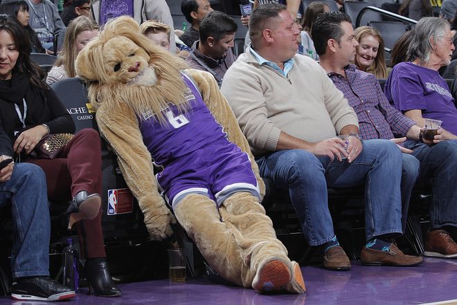 乐竞体育登录入口-NBA球星家中自我隔离，为自身健康着想